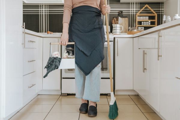 Guide des critères essentiels pour recruter une femme de ménage à Valence